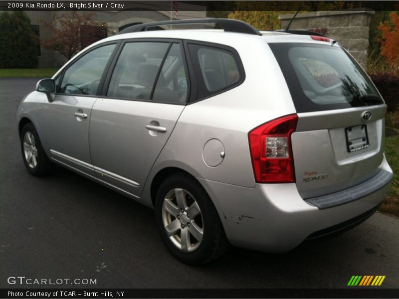 Bright Silver / Gray 2009 Kia Rondo LX