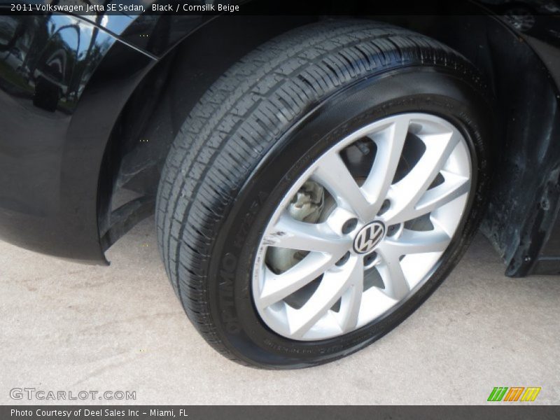 Black / Cornsilk Beige 2011 Volkswagen Jetta SE Sedan