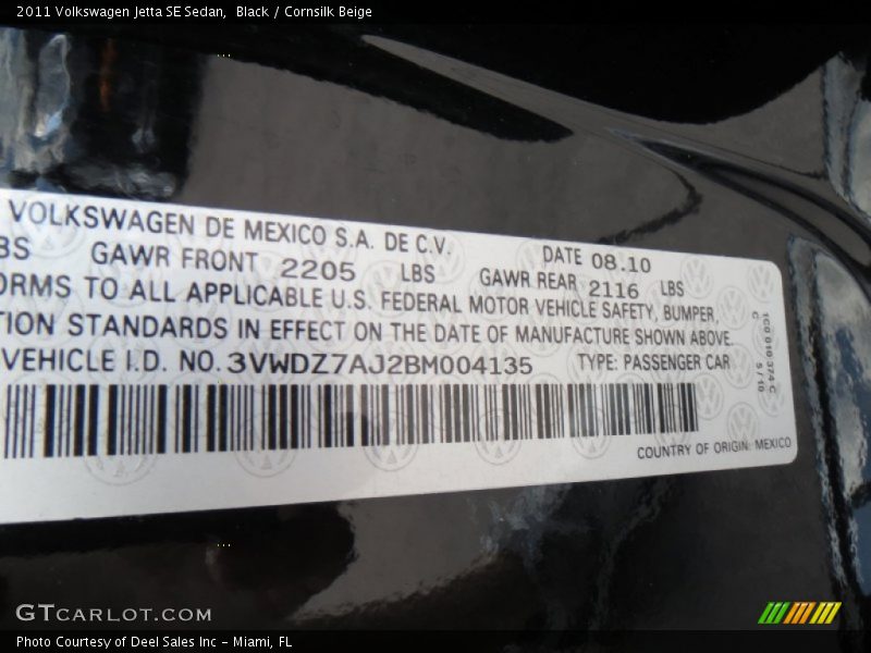 Black / Cornsilk Beige 2011 Volkswagen Jetta SE Sedan