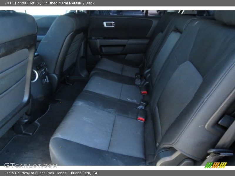 Polished Metal Metallic / Black 2011 Honda Pilot EX