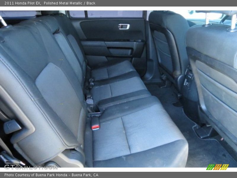 Polished Metal Metallic / Black 2011 Honda Pilot EX