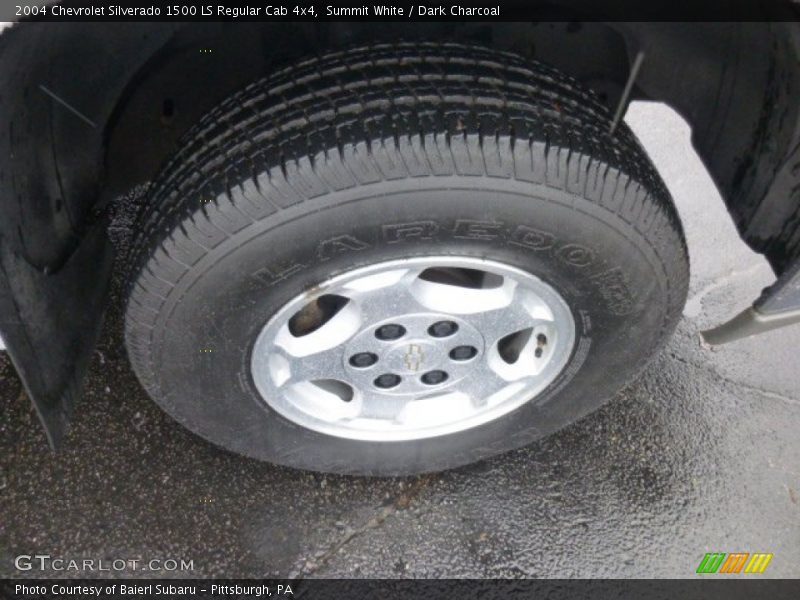Summit White / Dark Charcoal 2004 Chevrolet Silverado 1500 LS Regular Cab 4x4