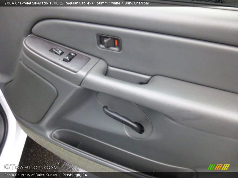 Summit White / Dark Charcoal 2004 Chevrolet Silverado 1500 LS Regular Cab 4x4