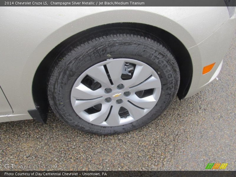 Champagne Silver Metallic / Jet Black/Medium Titanium 2014 Chevrolet Cruze LS