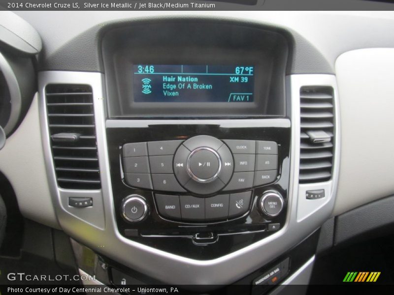 Silver Ice Metallic / Jet Black/Medium Titanium 2014 Chevrolet Cruze LS