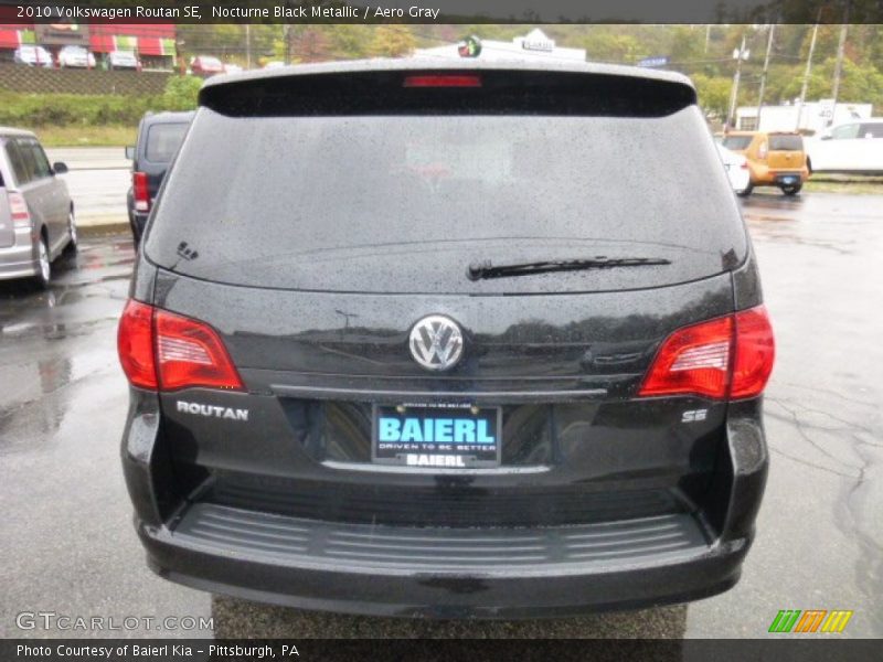Nocturne Black Metallic / Aero Gray 2010 Volkswagen Routan SE