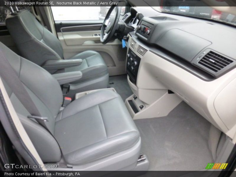 Nocturne Black Metallic / Aero Gray 2010 Volkswagen Routan SE