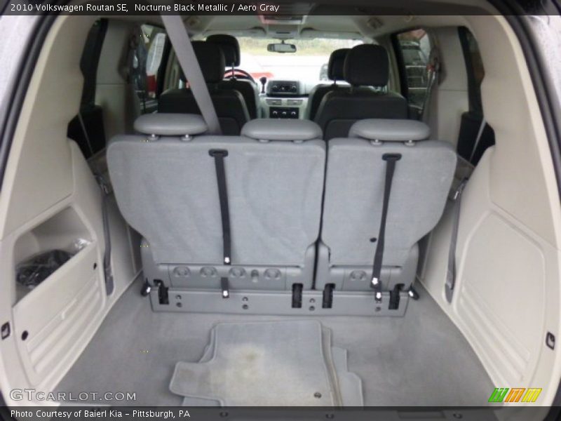 Nocturne Black Metallic / Aero Gray 2010 Volkswagen Routan SE