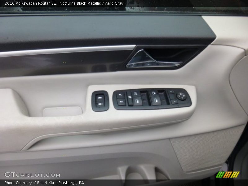 Nocturne Black Metallic / Aero Gray 2010 Volkswagen Routan SE
