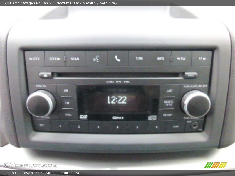 Nocturne Black Metallic / Aero Gray 2010 Volkswagen Routan SE