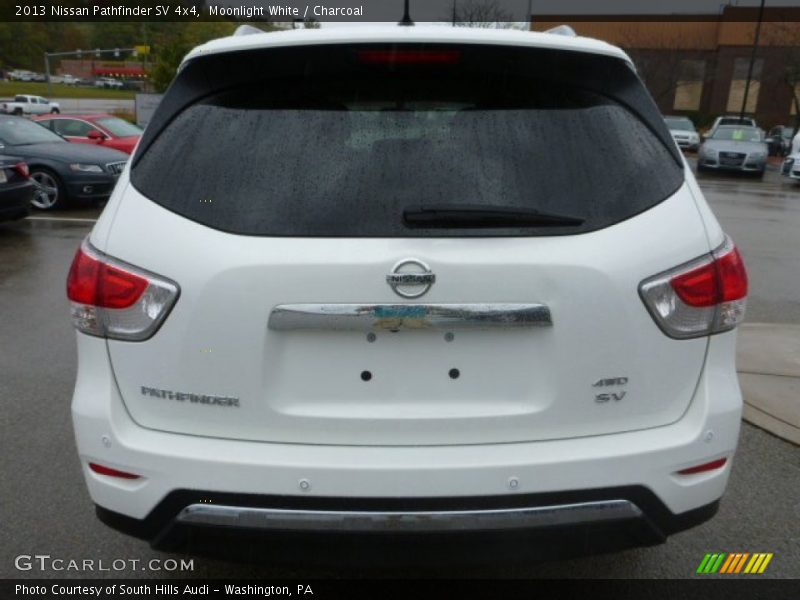 Moonlight White / Charcoal 2013 Nissan Pathfinder SV 4x4