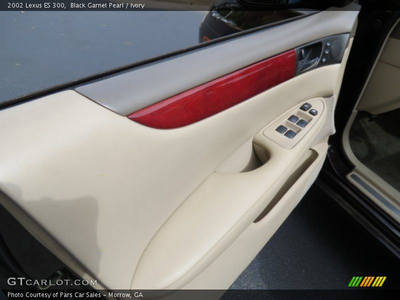Black Garnet Pearl / Ivory 2002 Lexus ES 300