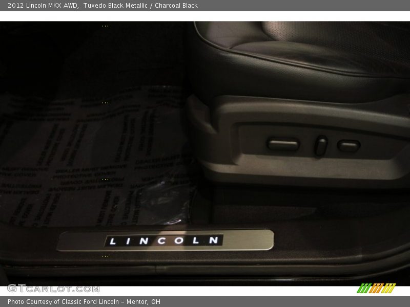 Tuxedo Black Metallic / Charcoal Black 2012 Lincoln MKX AWD