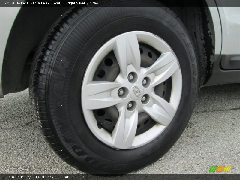 Bright Silver / Gray 2009 Hyundai Santa Fe GLS 4WD