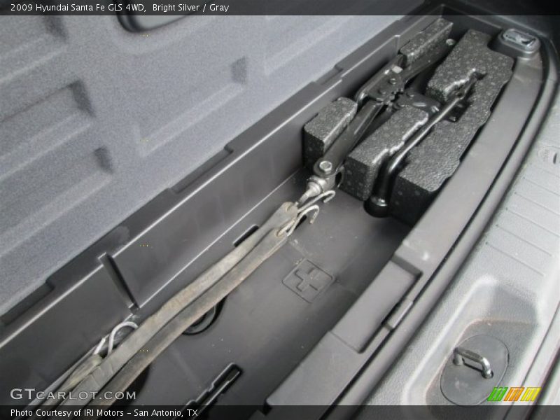 Bright Silver / Gray 2009 Hyundai Santa Fe GLS 4WD