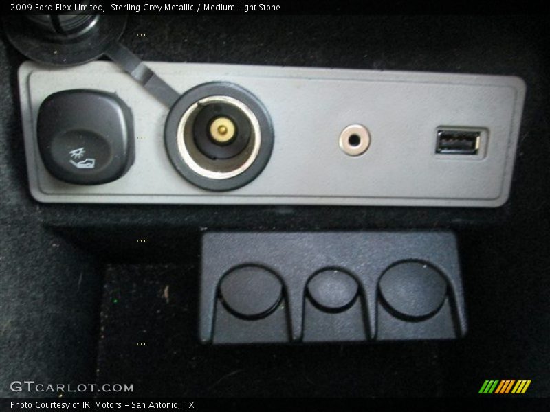 Sterling Grey Metallic / Medium Light Stone 2009 Ford Flex Limited