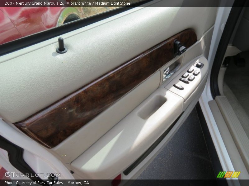 Vibrant White / Medium Light Stone 2007 Mercury Grand Marquis LS