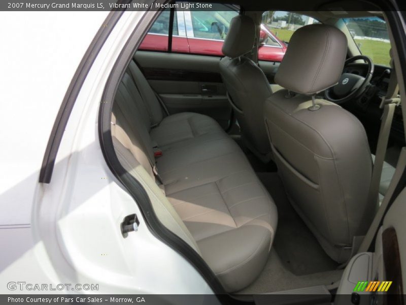 Vibrant White / Medium Light Stone 2007 Mercury Grand Marquis LS