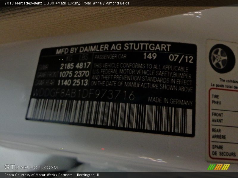 Polar White / Almond Beige 2013 Mercedes-Benz C 300 4Matic Luxury