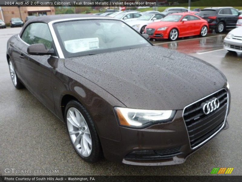 Front 3/4 View of 2014 A5 2.0T quattro Cabriolet
