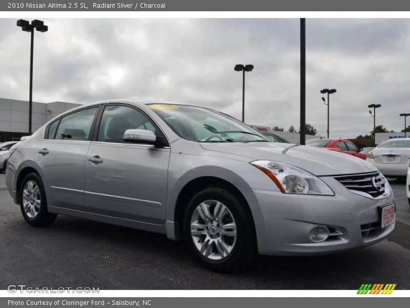 Radiant Silver / Charcoal 2010 Nissan Altima 2.5 SL