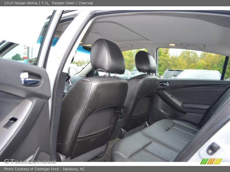 Radiant Silver / Charcoal 2010 Nissan Altima 2.5 SL