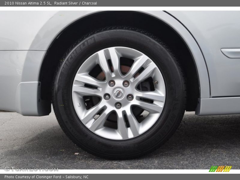 Radiant Silver / Charcoal 2010 Nissan Altima 2.5 SL