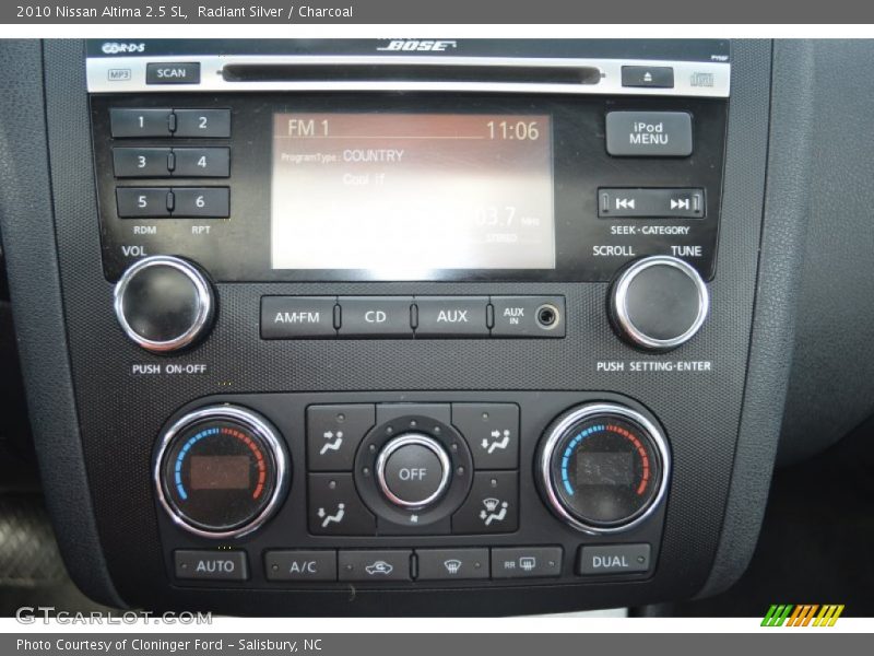 Radiant Silver / Charcoal 2010 Nissan Altima 2.5 SL