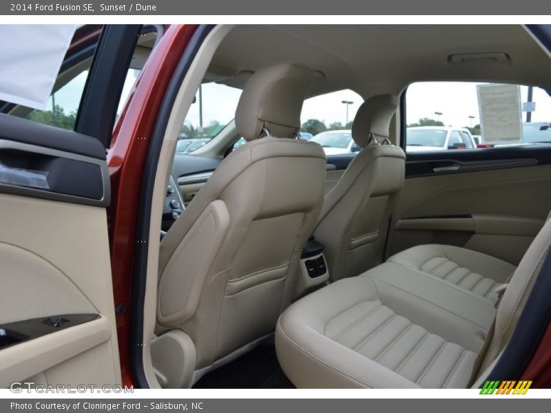 Sunset / Dune 2014 Ford Fusion SE