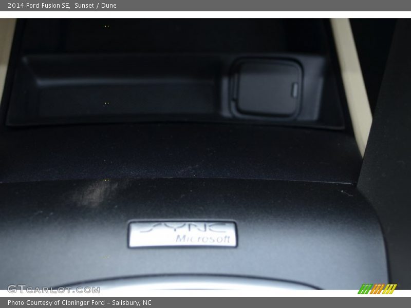Sunset / Dune 2014 Ford Fusion SE