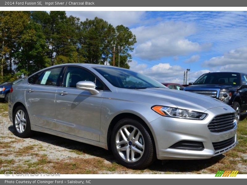 Ingot Silver / Charcoal Black 2014 Ford Fusion SE