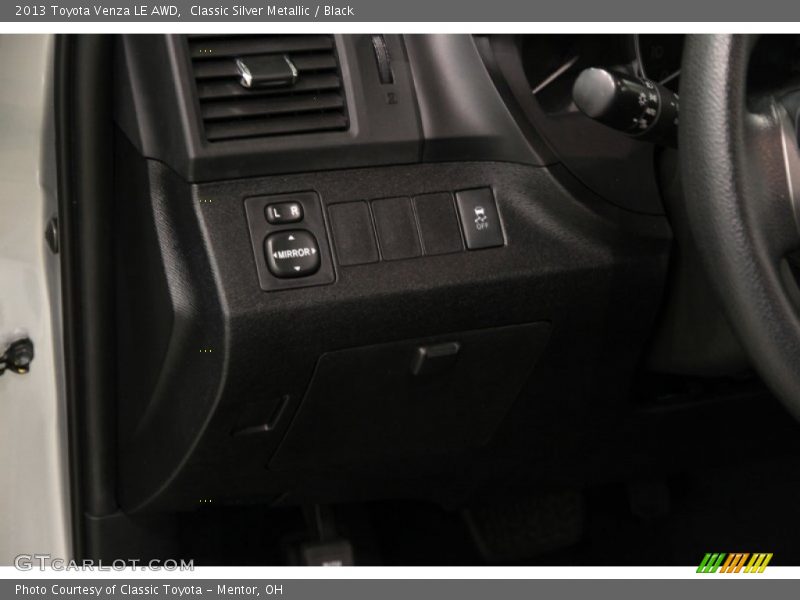Classic Silver Metallic / Black 2013 Toyota Venza LE AWD