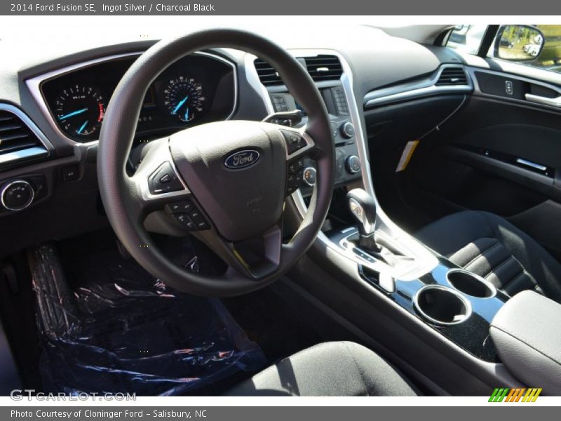 Ingot Silver / Charcoal Black 2014 Ford Fusion SE