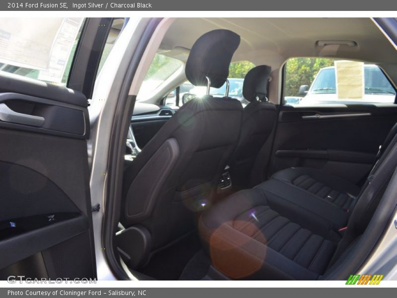 Ingot Silver / Charcoal Black 2014 Ford Fusion SE
