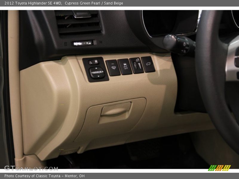 Cypress Green Pearl / Sand Beige 2012 Toyota Highlander SE 4WD