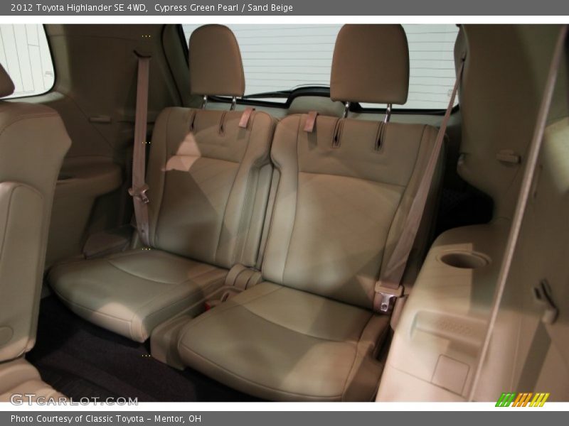 Cypress Green Pearl / Sand Beige 2012 Toyota Highlander SE 4WD