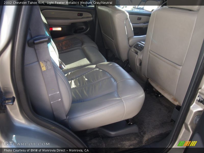 Light Pewter Metallic / Medium Gray/Neutral 2002 Chevrolet Tahoe 4x4