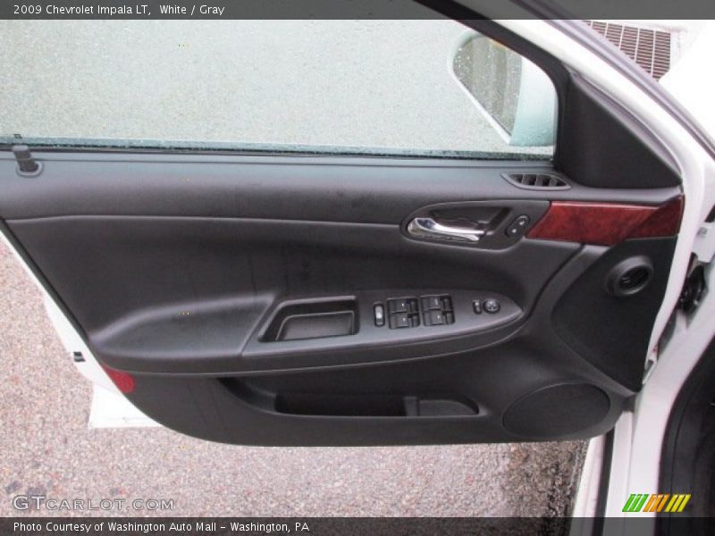 White / Gray 2009 Chevrolet Impala LT