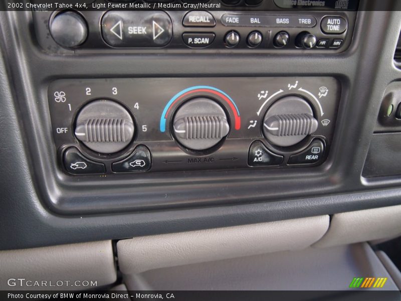Light Pewter Metallic / Medium Gray/Neutral 2002 Chevrolet Tahoe 4x4