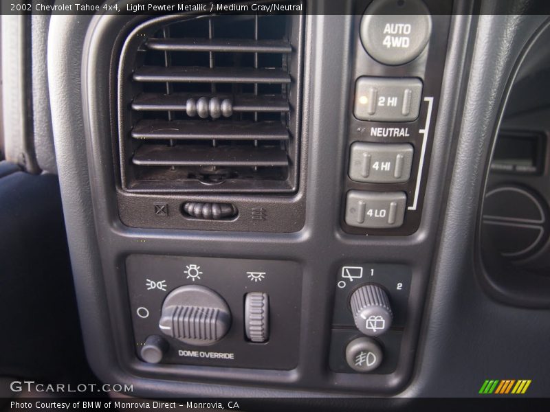 Light Pewter Metallic / Medium Gray/Neutral 2002 Chevrolet Tahoe 4x4