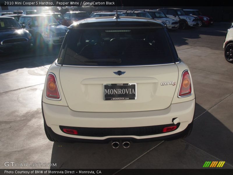 Pepper White / Grey/Carbon Black 2010 Mini Cooper S Hardtop