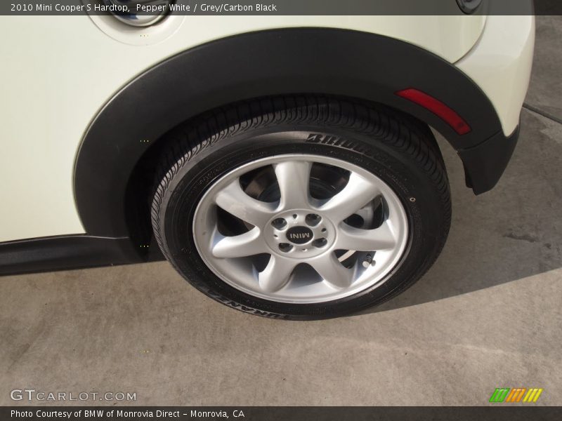 Pepper White / Grey/Carbon Black 2010 Mini Cooper S Hardtop