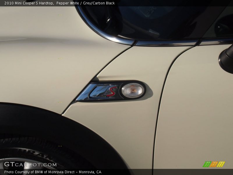 Pepper White / Grey/Carbon Black 2010 Mini Cooper S Hardtop