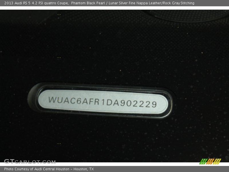 Phantom Black Pearl / Lunar Silver Fine Nappa Leather/Rock Gray Stitching 2013 Audi RS 5 4.2 FSI quattro Coupe