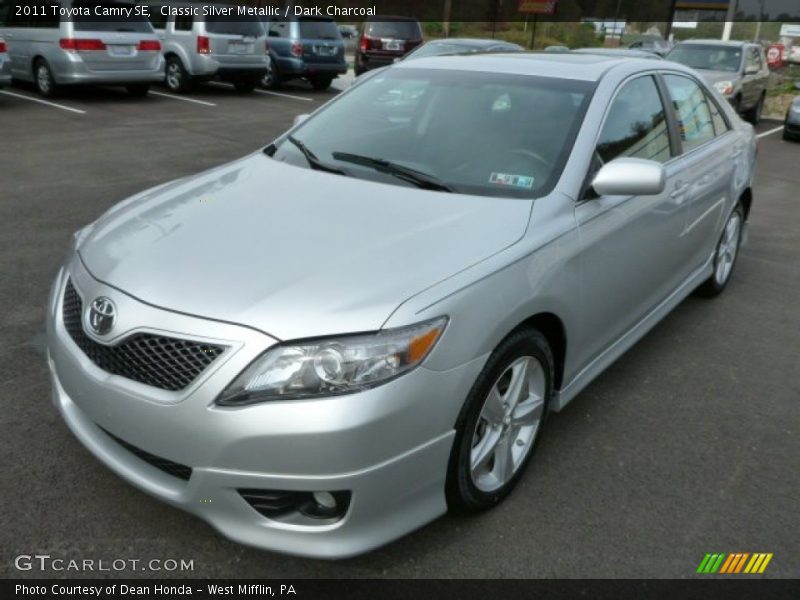 Classic Silver Metallic / Dark Charcoal 2011 Toyota Camry SE