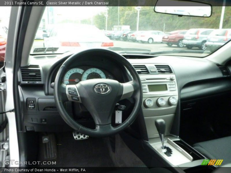 Classic Silver Metallic / Dark Charcoal 2011 Toyota Camry SE