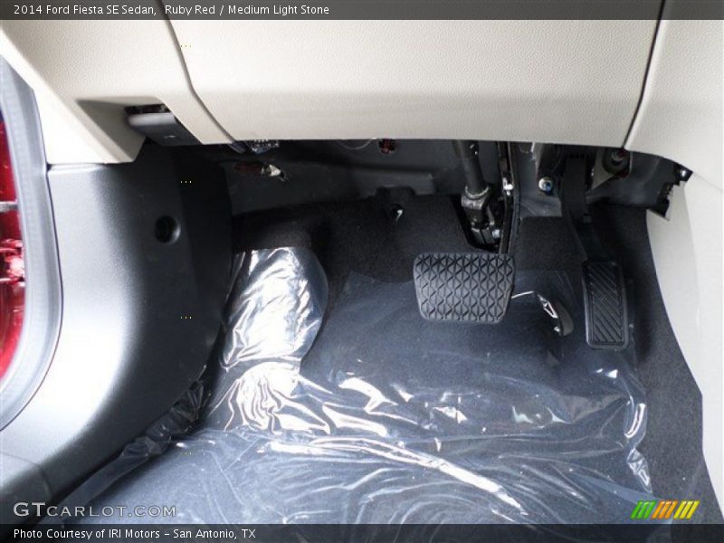 Ruby Red / Medium Light Stone 2014 Ford Fiesta SE Sedan