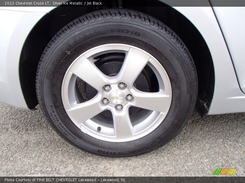 Silver Ice Metallic / Jet Black 2013 Chevrolet Cruze LT