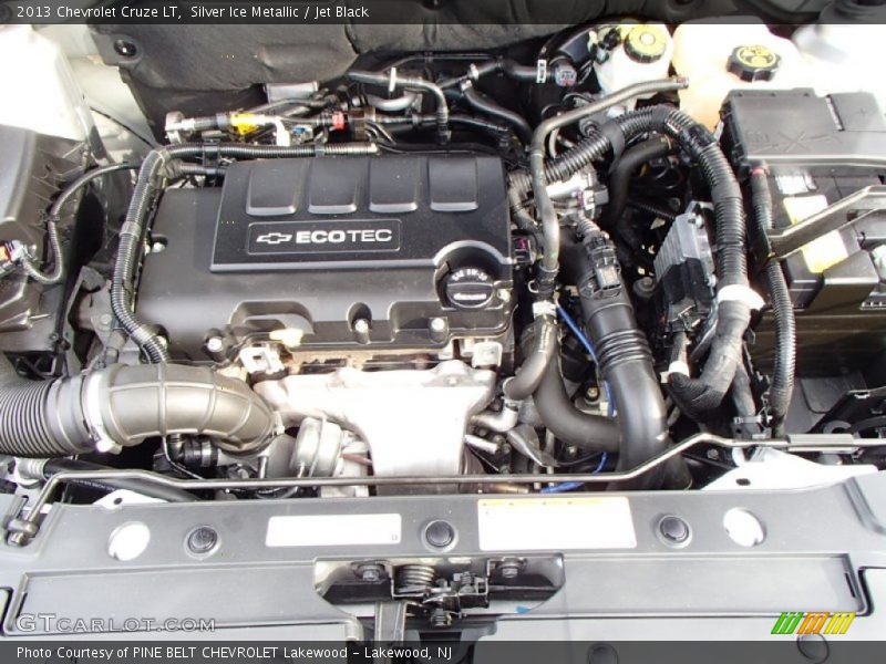 Silver Ice Metallic / Jet Black 2013 Chevrolet Cruze LT