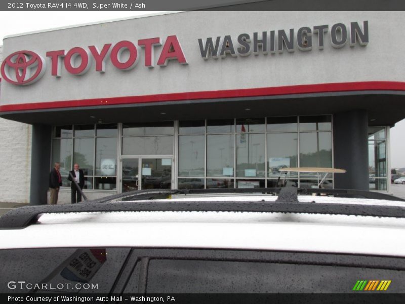 Super White / Ash 2012 Toyota RAV4 I4 4WD
